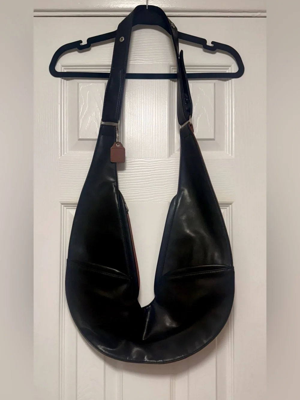 SASH! Crossbody Bag in Black
